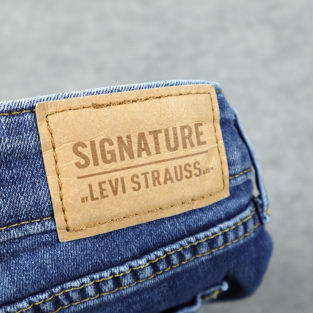 Levis Signature Shorts Womens 12 Blue Bermuda Denim Cuffed Stretch Jorts - Picture 6 of 10